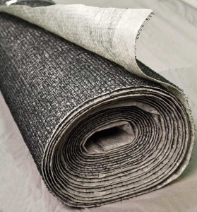 A filament nylon drainage mat is an effective means to provide an air gap and drainage cavity.