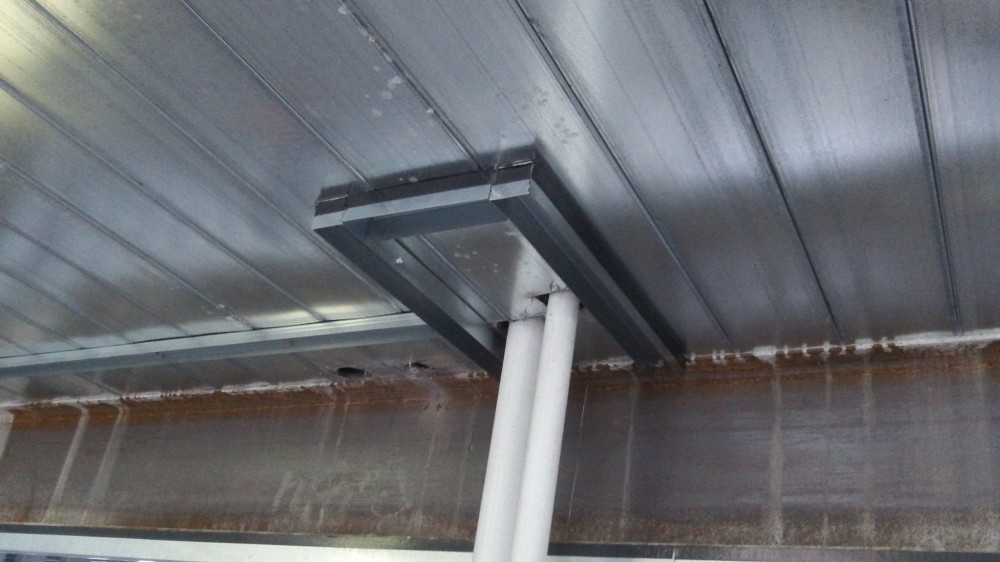 Using a cured factory-metered dosage intumescent material, this profile provides firestopping and sound-dampening effective immediately as framing composite is installed.