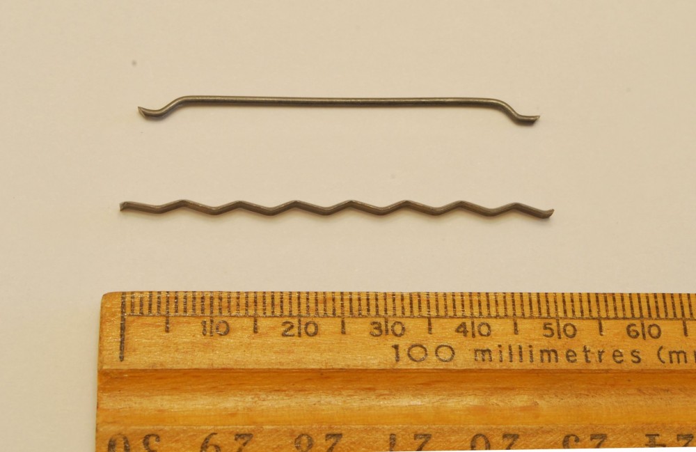 This photo shows deformations on hooked ends and continuous.