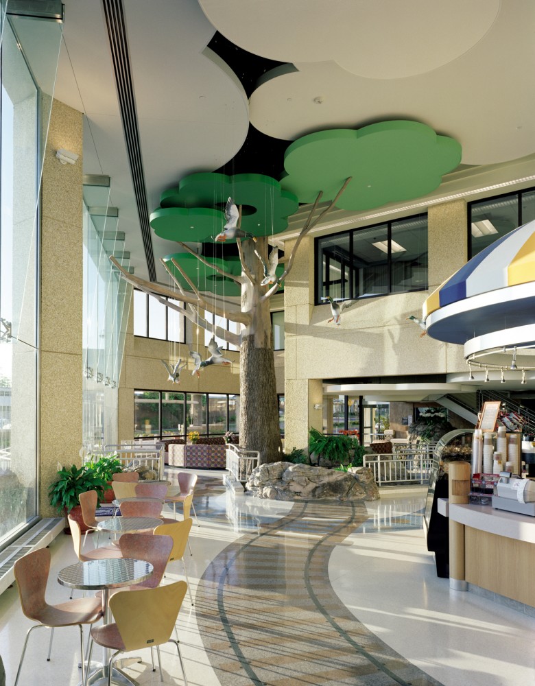 Arkansas Children’s Hospital 23,969-m2 (258,000-sf) South Wing was designed by Cromwell Architects with the theme, “Healing is in our Nature.” The facility maintains a strong connection to the environment through both outside views and interior details. The ceiling systems were custom-shaped to resemble clouds and tree canopies.