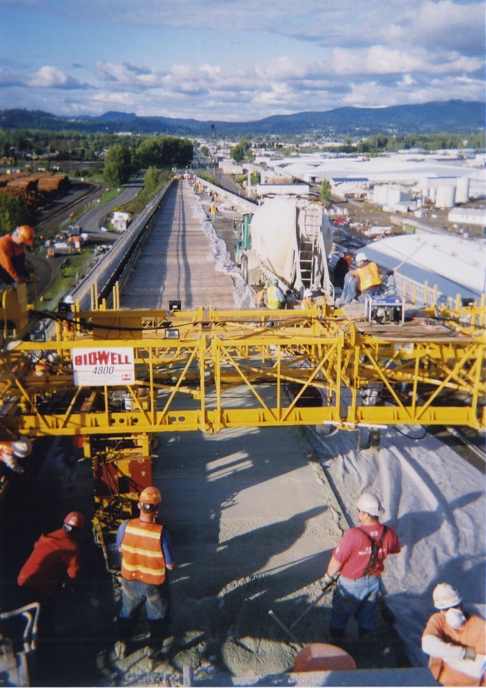 CSA cement was used for the overlay of the 79-year-old Lewis and Clark Bridge over the Columbia River running between Washington and Oregon.