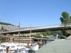 Pedelta’s Cala Galdana Bridge in Menorca, Spain, uses duplex 2205 stainless steel structural components. Photo © Juan Sobrino