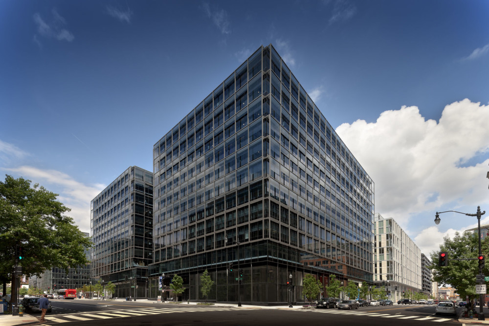 The proprietary coating systems on CityCenterDC’s two office towers help provide resistance to ultraviolet (UV) rays, chemical degradation, abrasions, and humidity. Photo courtesy Valspar