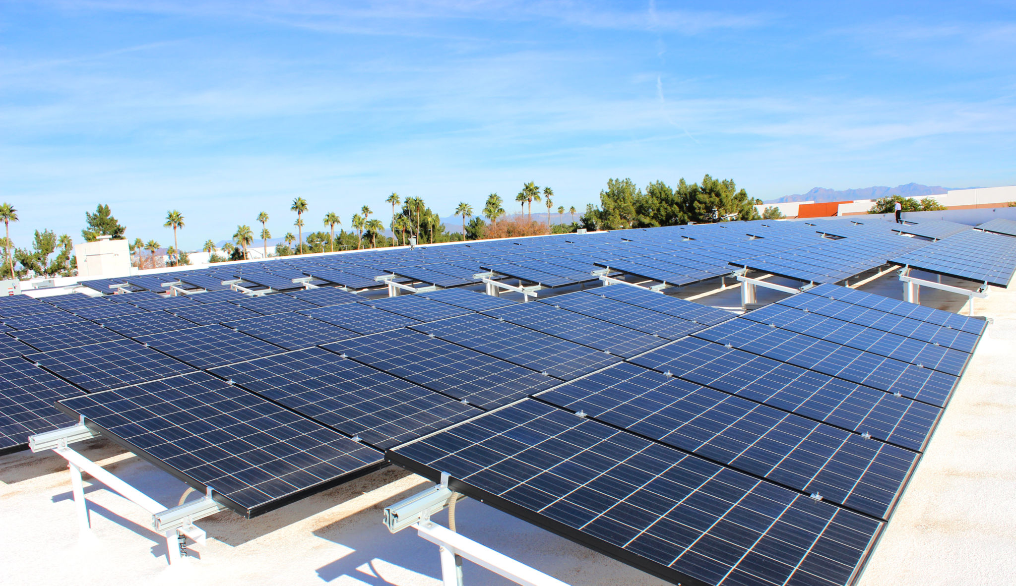 Sprayed polyurethane foam (SPF) roofing combined with photovoltaic (PV) panels can be used to maximize buildings’ energy performance. Images courtesy SPFA
