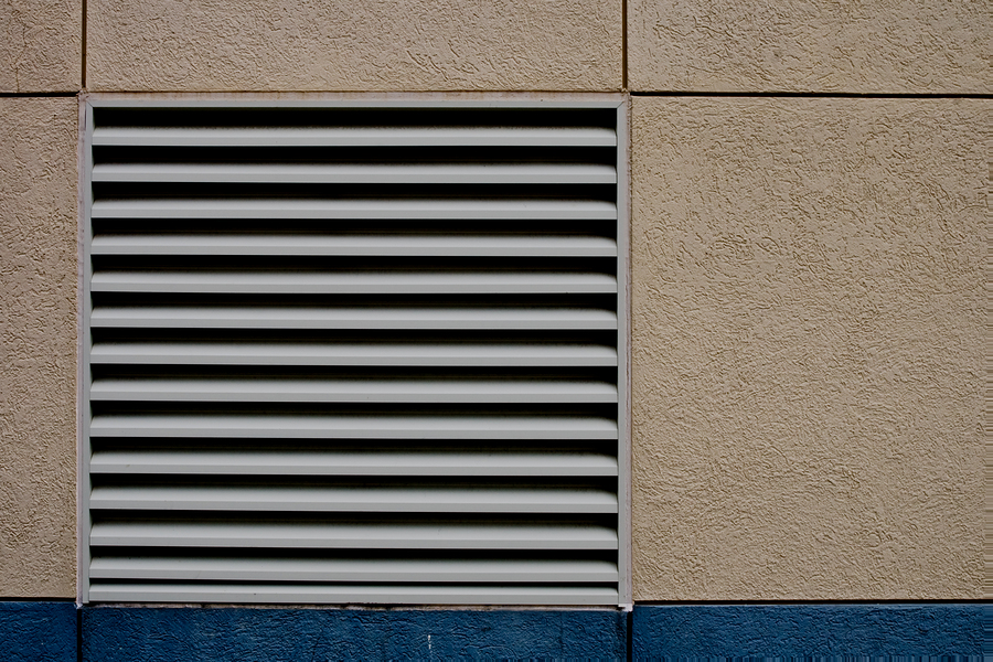 When airflow control is of utmost importance, an operable wall louver is an ideal solution. When combined with fixed louvers as a dual-blade operable louver, these offer design and performance flexibility. Photo © BigStockPhoto