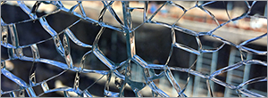 Fully tempered glass and spontaneous fracture Fully tempered glass and spontaneous fracture