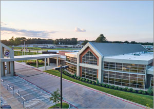 Texas healthcare facility achieves a contemporary look with metal panels