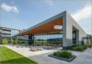 Monolithic curtain wall maximizes daylight for Mass. HQ of MathWorks