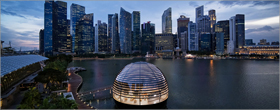Apple’s most ambitious retail store floats on Singapore’s Marina Bay 