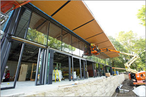 Pittsburgh aviary protects local habitat with energy-efficient, bird-safe glass