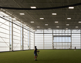 Highly insulating translucent wall system offers long spans