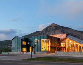 Wood-dominated ‘patchwork’ characterizes award-winning Colorado arts center