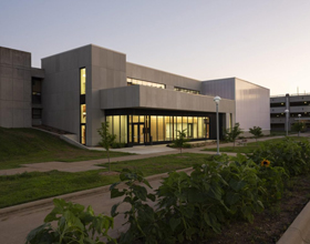 Glass-driven design reimagines construction education spaces