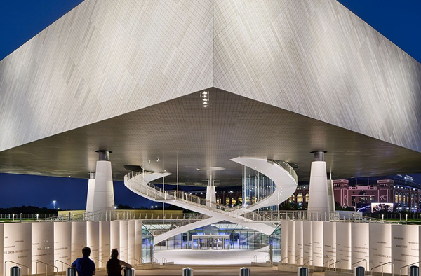 Floating museum design honors military service