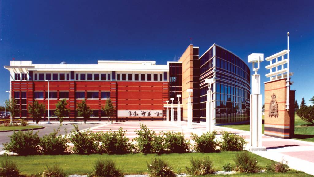 At the summer conference of the American Architectural Manufacturers Association (AAMA), Canadian codes including its fenestration standard were reviewed. Photo courtesy AAMA