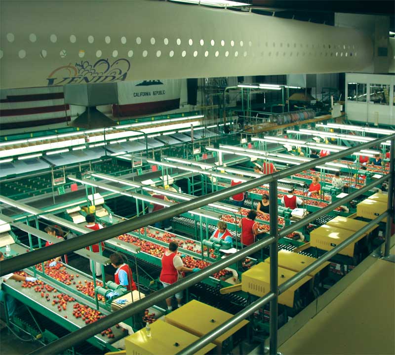 Food processing facilities dependent on specific temperature and humidity set-points are finding benefits in fabric ducts for even distribution of conditioned air through a permeable skin.