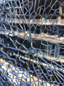 Nickel sulfide- (NiS) induced spontaneous fracture of fully tempered glass. Image courtesy Simpson Gumpertz & Heger