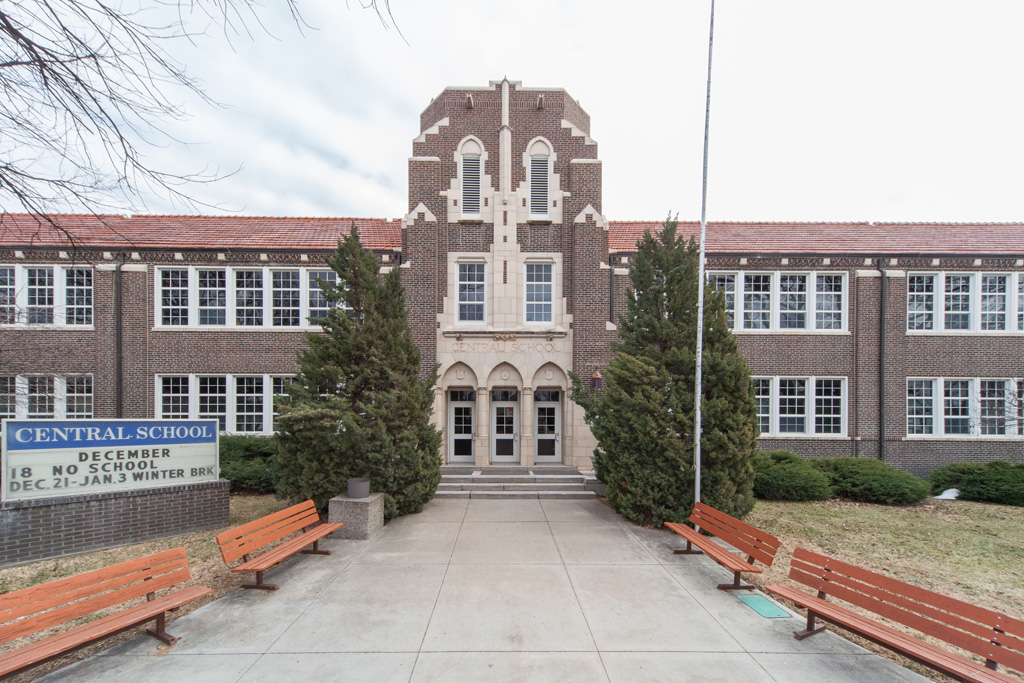 The HVAC system at Central Elementary School in Kansas was noisy, inconsistent, and distracting for students and teachers. Photos courtesy Mitsubishi Electric