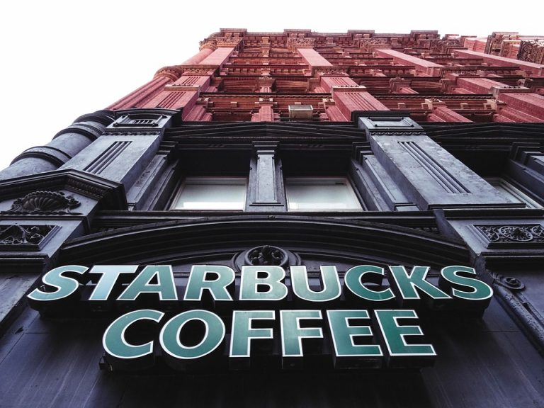 Starbucks commits to 10,000 "greener" stores by 2025 Construction