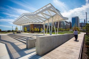 Eager Park in Baltimore, Maryland, was revitalized by Mahan Rykiel and Gensler Architects with utilizing sustainable building materials. Photo courtesy Kebony