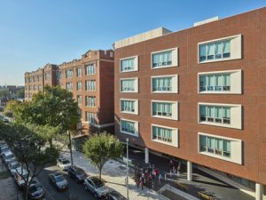 Murphy Burnham & Buttrick Architects (MBB) creates a cohesive new space to serve a large student body at a New York City school. Photo © Frank Oudeman
