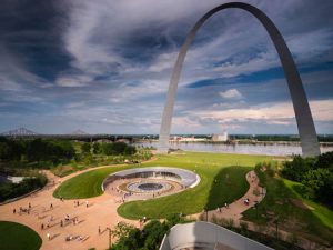 The new visitor center and museum at the Gateway Arch in Missouri was awarded Leadership in Energy and Environmental Design (LEED) Gold for its sustainability features. Photo courtesy Gateway Arch Park Foundation