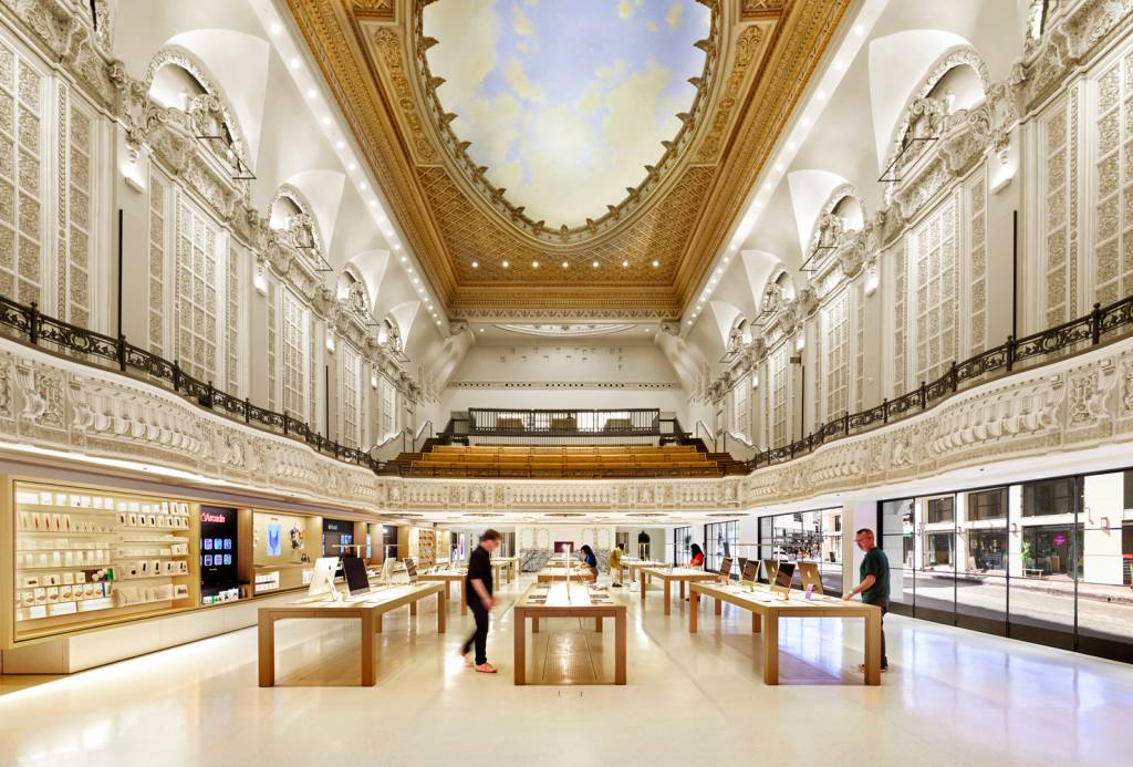 The historic dome of the Galeries Lafayette is being restored